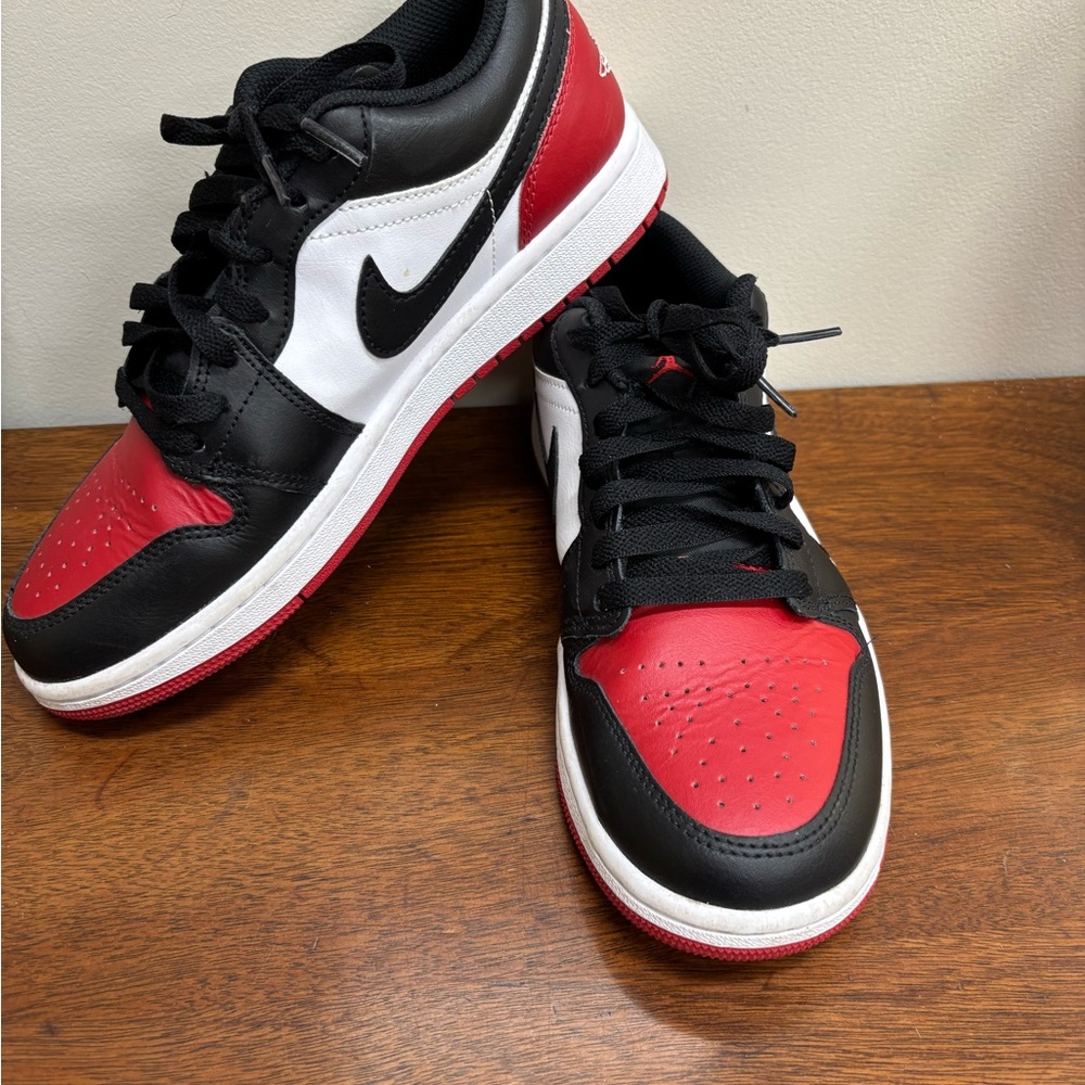 Nike Men's Air Jordan 1 Low Bred Toe